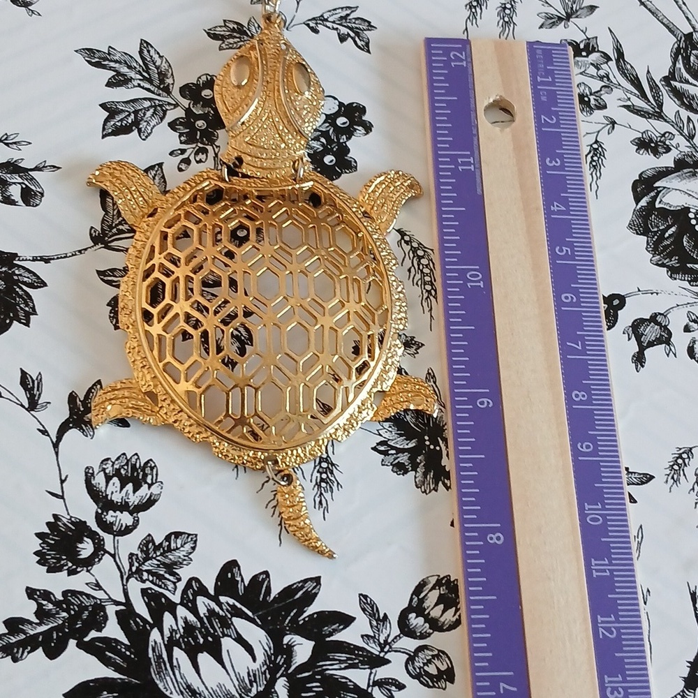 Vintage Large Intricate Animal 3 Strand Goldtone Turtle Statement Necklace - Picture 11 of 12